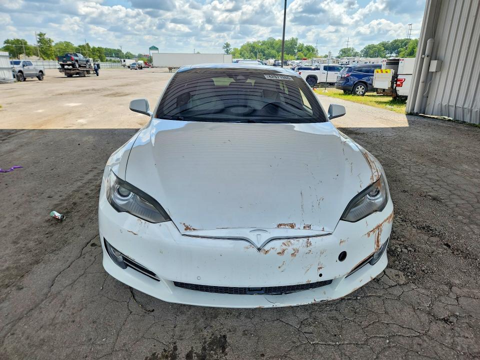 Photo 5 from auction – 2016 TESLA MODEL S with VIN 5YJSA1E27GF128429