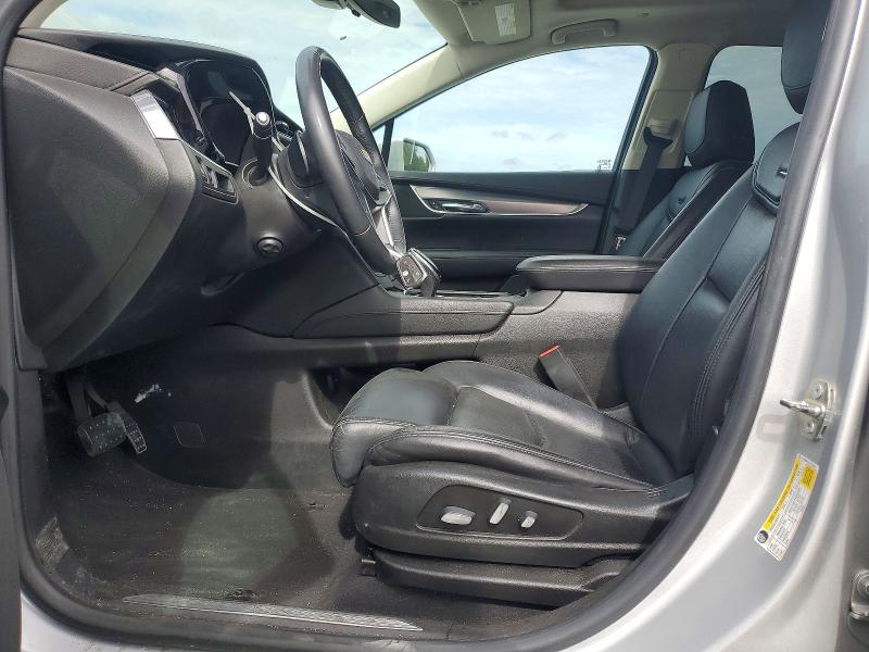 Photo 7 from auction – 2017 CADILLAC XT5 with VIN 1GYKNBRS1HZ270561