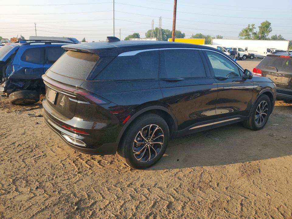 Photo 3 from auction – 2025 LINCOLN NAUTILUS with VIN 5LMPJ8J45SJ901821