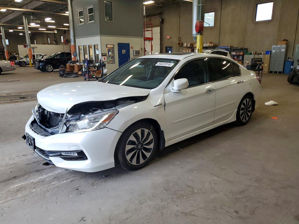 Photo 1 from auction – 2017 HONDA ACCORD with VIN JHMCR6F75HC003205