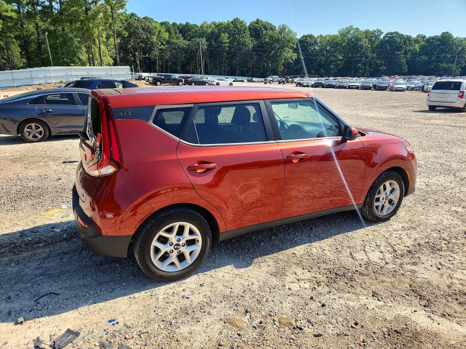 Photo 3 from auction – 2020 KIA SOUL with VIN KNDJ23AUXL7035142