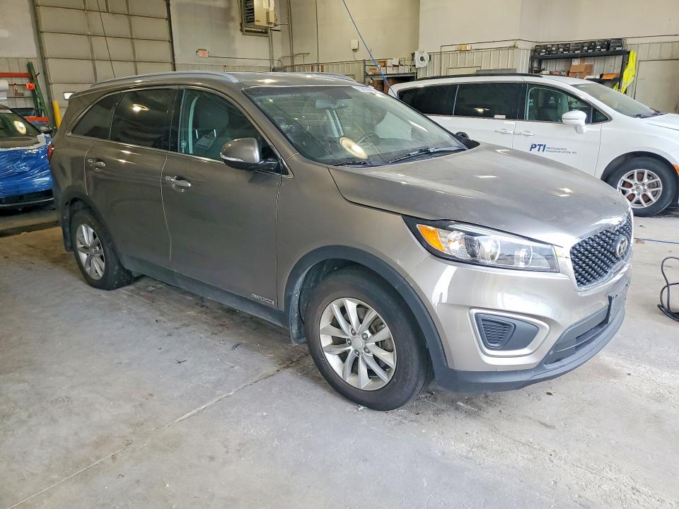 Photo 4 from auction – 2016 KIA SORENTO with VIN 5XYPGDA54GG092715