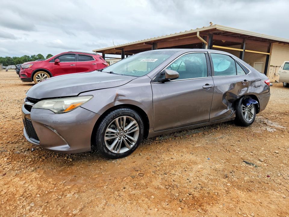 TOYOTA CAMRY 2017 مع رقم تعريف المركبة 4T1BF1FK2HU327554 - صورة من المزاد
