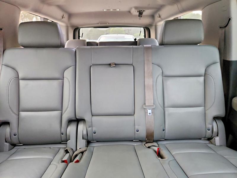 Photo 10 from auction – 2015 CHEVROLET SUBURBAN with VIN 1GNSKJKC8FR169078