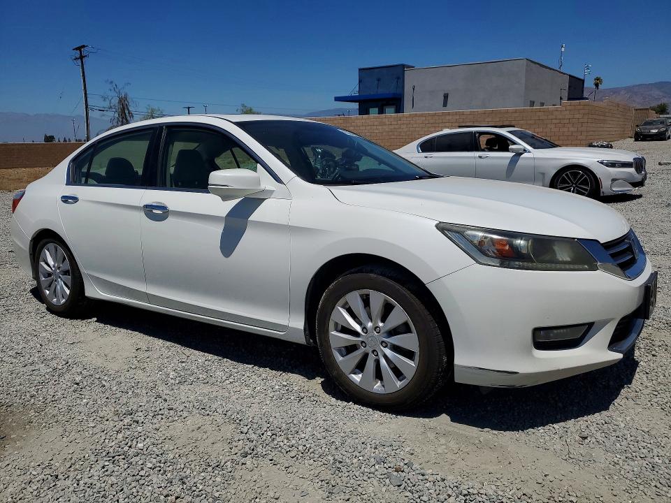 Photo 4 from auction – 2015 HONDA ACCORD with VIN 1HGCR2F75FA027248