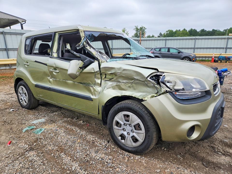 Photo 4 from auction – 2013 KIA SOUL with VIN KNDJT2A58D7631643