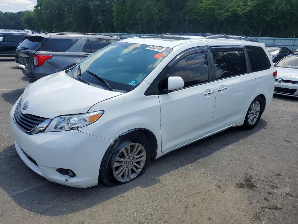 صورة رقم 1 من المزاد - 2011 TOYOTA SIENNA مع VIN 5TDYK3DC8BS140879