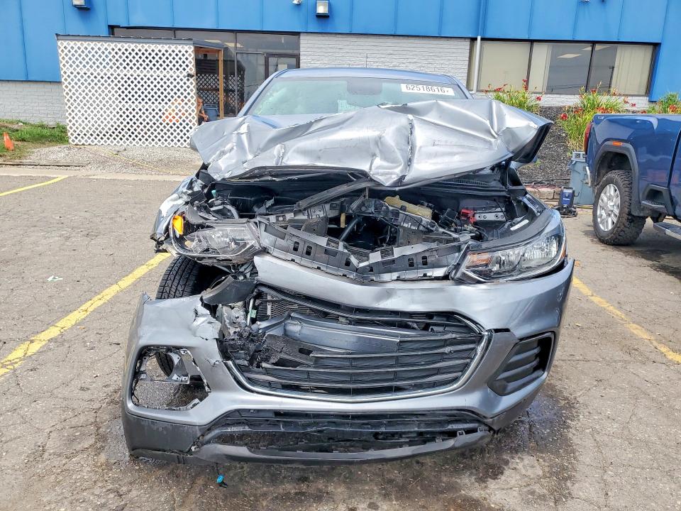 Photo 5 from auction – 2020 CHEVROLET TRAX with VIN 3GNCJKSB7LL284696
