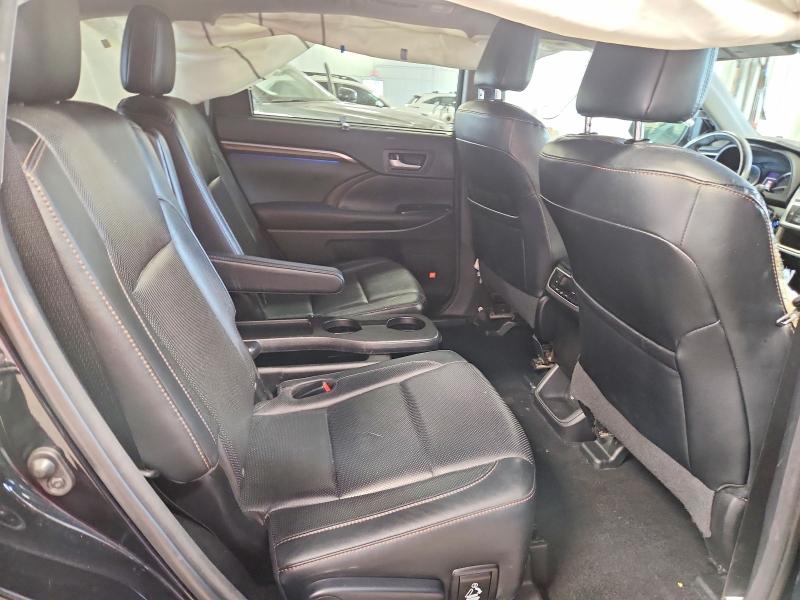 Photo 11 from auction – 2016 TOYOTA HIGHLANDER with VIN 5TDDKRFH5GS302470
