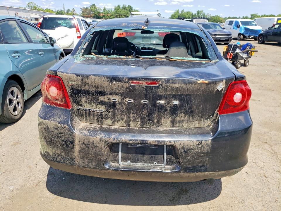 Снимка 6 от търг – 2011 DODGE AVENGER с VIN 1B3BD1FB2BN573680