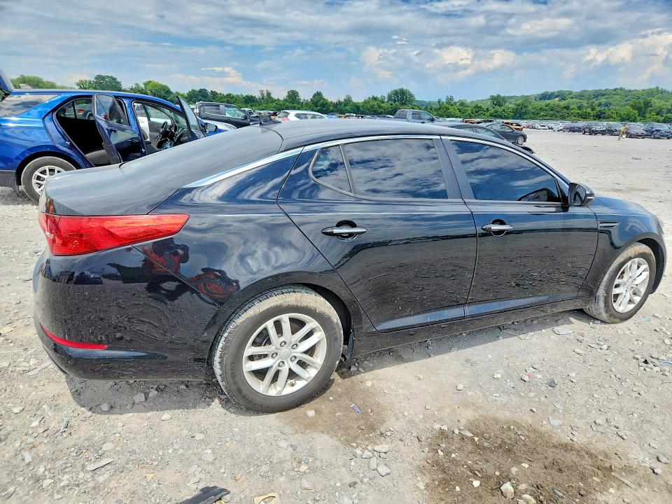 Photo 3 from auction – 2013 KIA OPTIMA with VIN KNAGM4A73D5301955