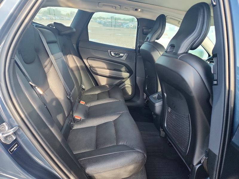 Photo 11 from auction – 2021 VOLVO XC60 with VIN YV4102DK2M1809962