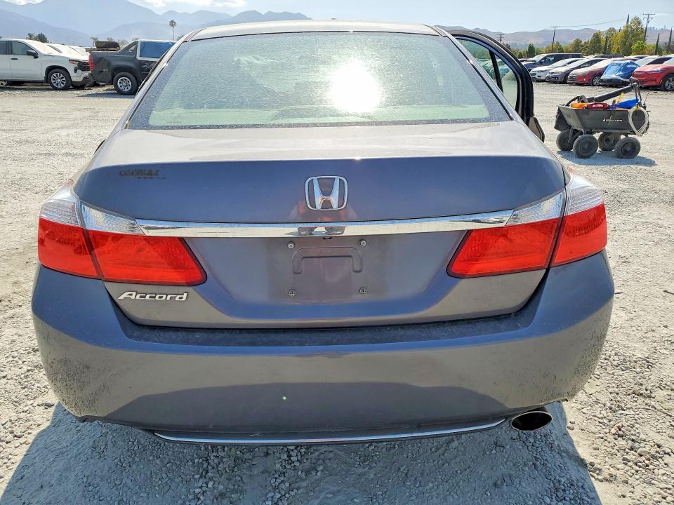 Photo 6 from auction – 2014 HONDA ACCORD with VIN 1HGCR2F34EA042903