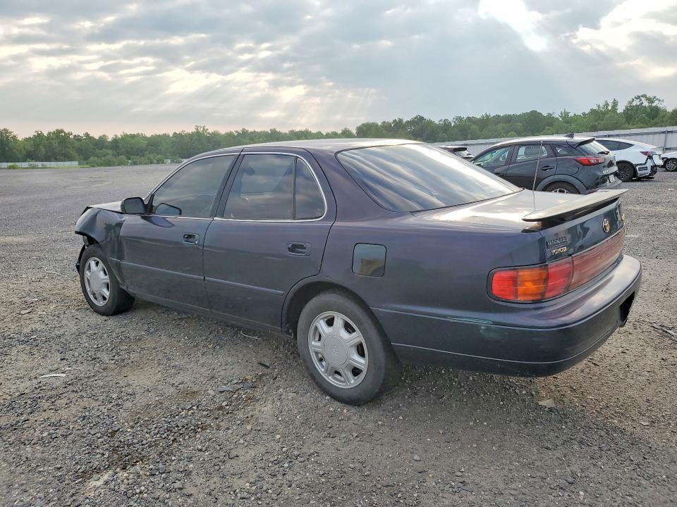 Photo 2 from auction – 1994 TOYOTA CAMRY with VIN 4T1SK12E8RU341536