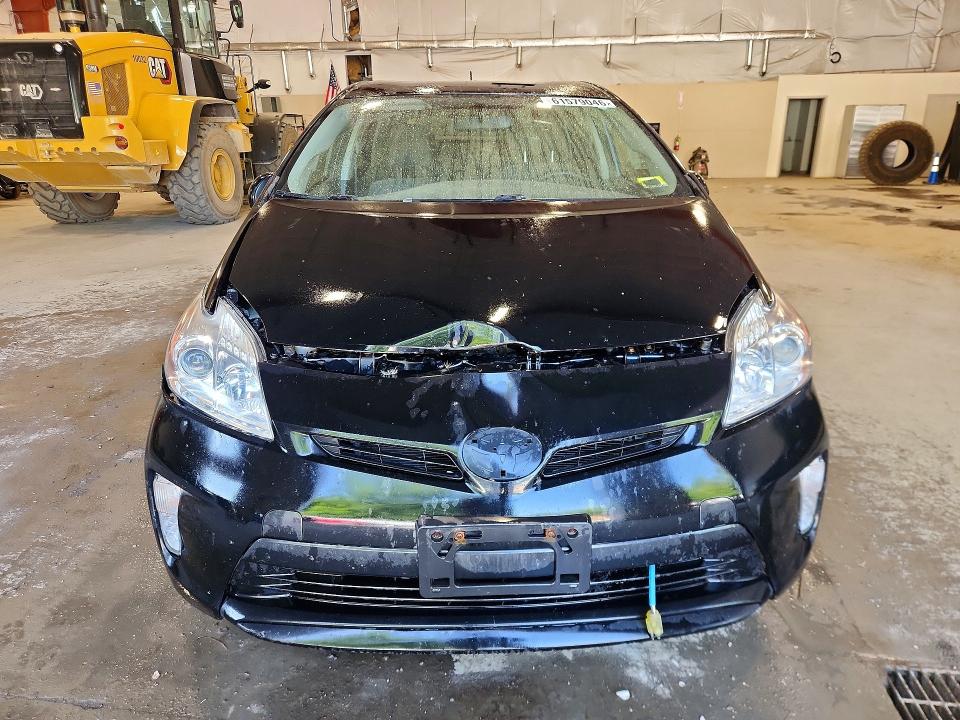 Photo 5 from auction – 2015 TOYOTA PRIUS with VIN JTDKN3DU6F1995539