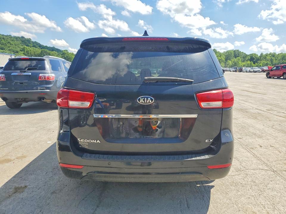Photo 6 from auction – 2015 KIA SEDONA with VIN KNDMC5C1XF6019994