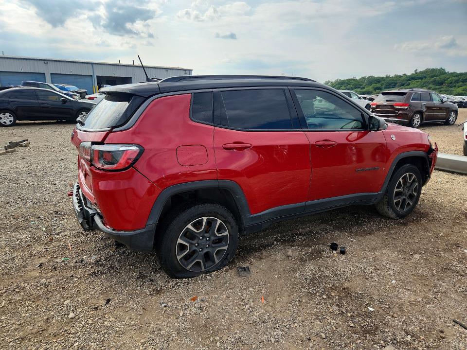 Photo 3 from auction – 2019 JEEP COMPASS with VIN 3C4NJDDB2KT599995