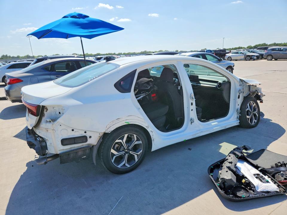 Photo 3 from auction – 2020 KIA FORTE with VIN 3KPF24AD1LE187595