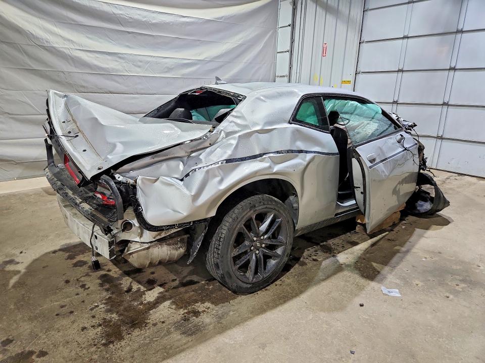 Photo 3 from auction – 2022 DODGE CHALLENGER with VIN 2C3CDZKG1NH246868