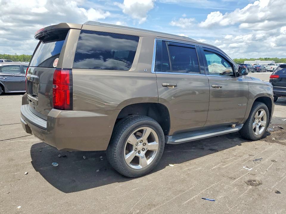 Photo 3 from auction – 2016 CHEVROLET TAHOE with VIN 1GNSCBKC5GR318552