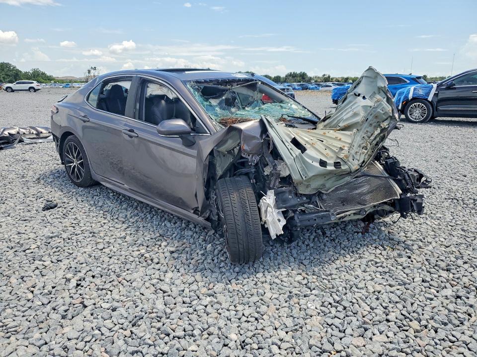 Photo 4 from auction – 2023 TOYOTA CAMRY with VIN 4T1G11AK2PU182669