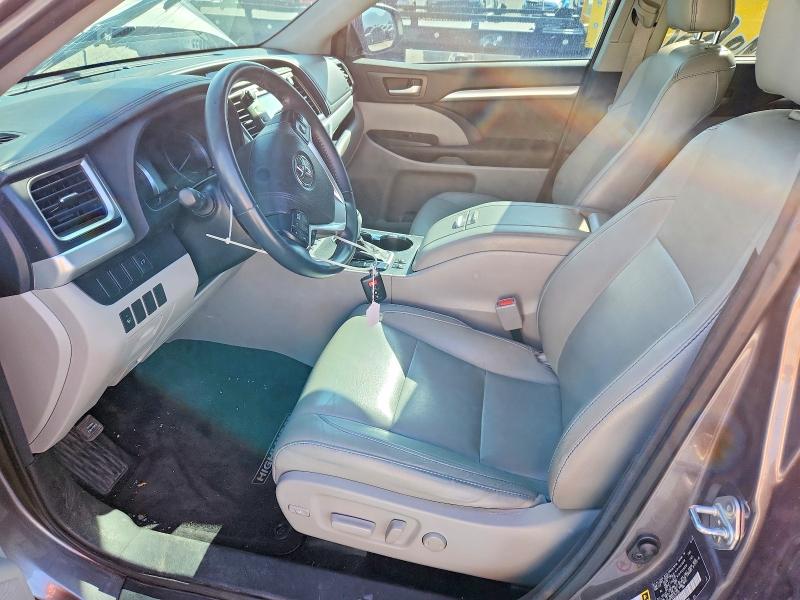 Photo 7 from auction – 2016 TOYOTA HIGHLANDER with VIN 5TDJKRFH2GS343139