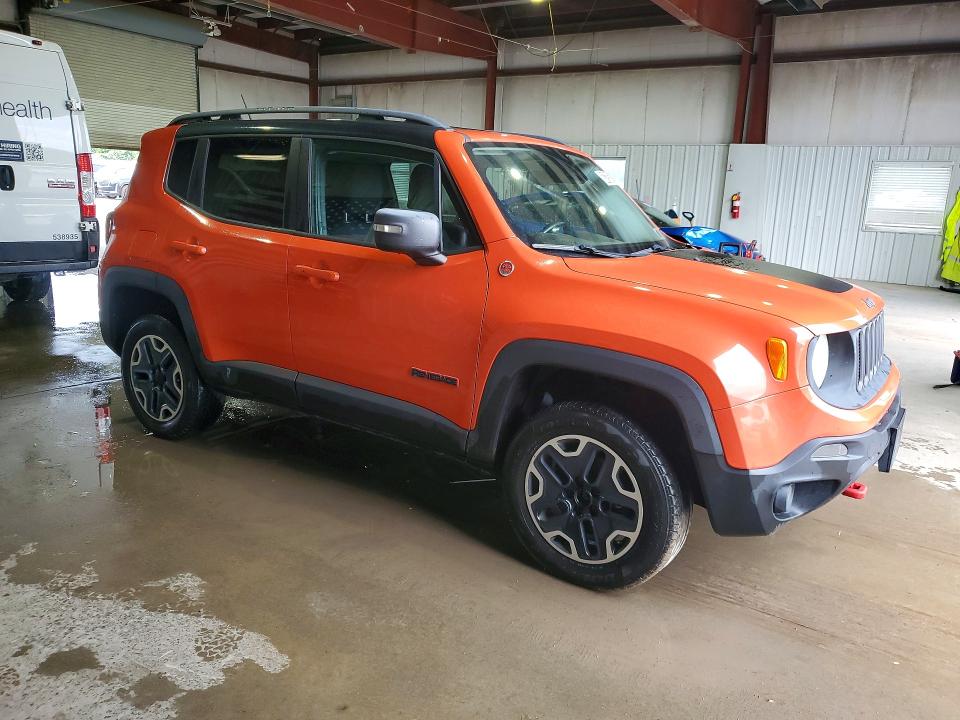 Photo 4 from auction – 2015 JEEP RENEGADE with VIN ZACCJBCT0FPB64868