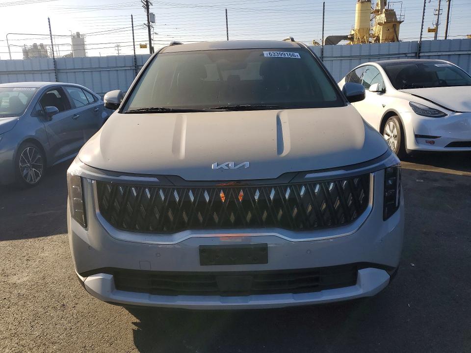 Photo 5 from auction – 2025 KIA CARNIVAL with VIN KNDNC5K34S6541568