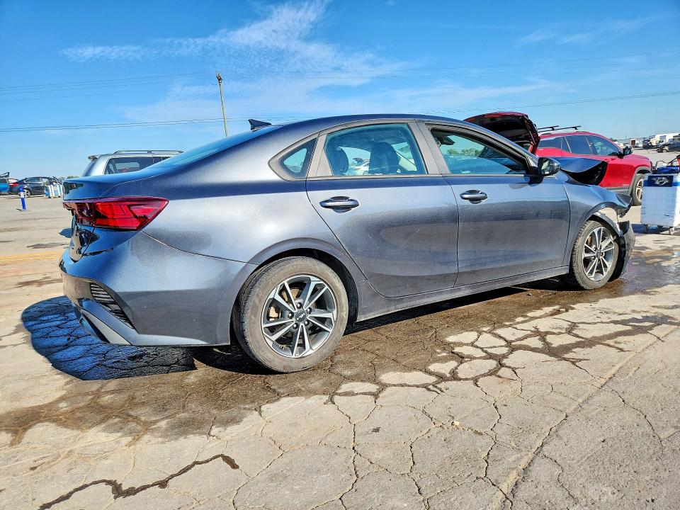 Zdjęcie 3 z aukcji – 2024 KIA FORTE z VIN 3KPF24AD1RE794623