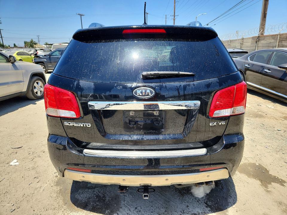 Photo 6 from auction – 2012 KIA SORENTO with VIN 5XYKW4A26CG256561