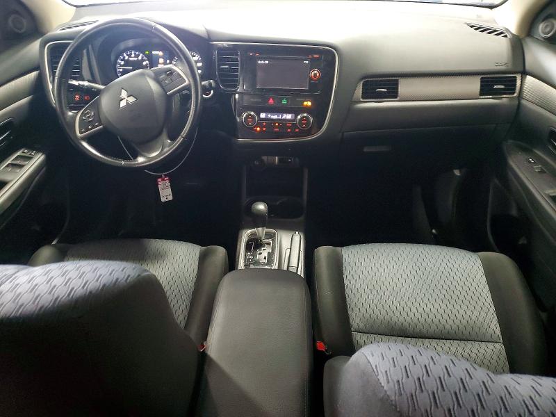 Photo 8 from auction – 2014 MITSUBISHI OUTLANDER with VIN JA4AZ3A38EZ013600