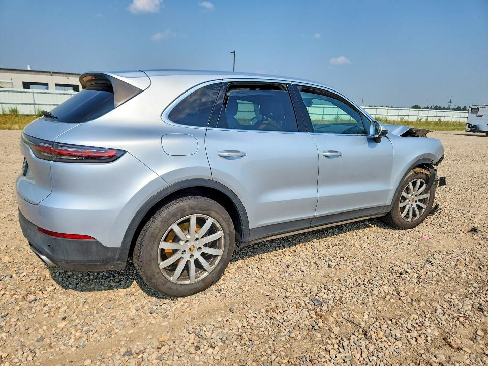 Photo 3 from auction – 2019 PORSCHE CAYENNE with VIN WP1AA2AY1KDA03694