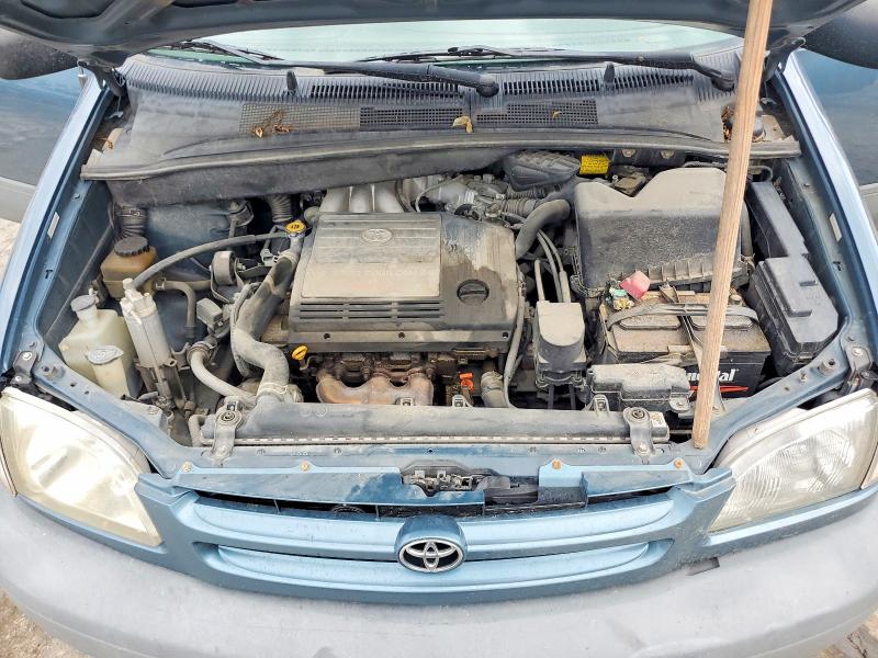 Photo 12 from auction – 2001 TOYOTA SIENNA with VIN 4T3ZF19C11U366457
