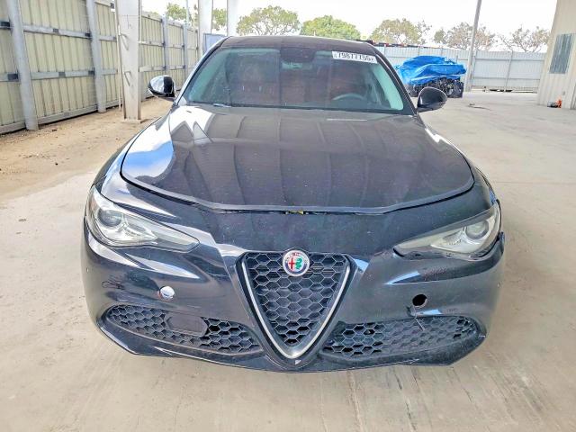 Photo 5 from auction – 2018 ALFA ROMEO GIULIA with VIN ZARFAEBN1J7593122
