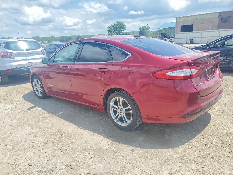 Photo 2 from auction – 2016 FORD FUSION with VIN 3FA6P0RU3GR303043