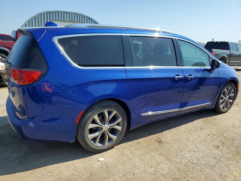 Photo 3 from auction – 2018 CHRYSLER PACIFICA with VIN 2C4RC1GG6JR247635