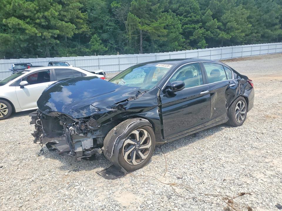 HONDA ACCORD 2017 with VIN 1HGCR2F87HA168673 - Photo from auction