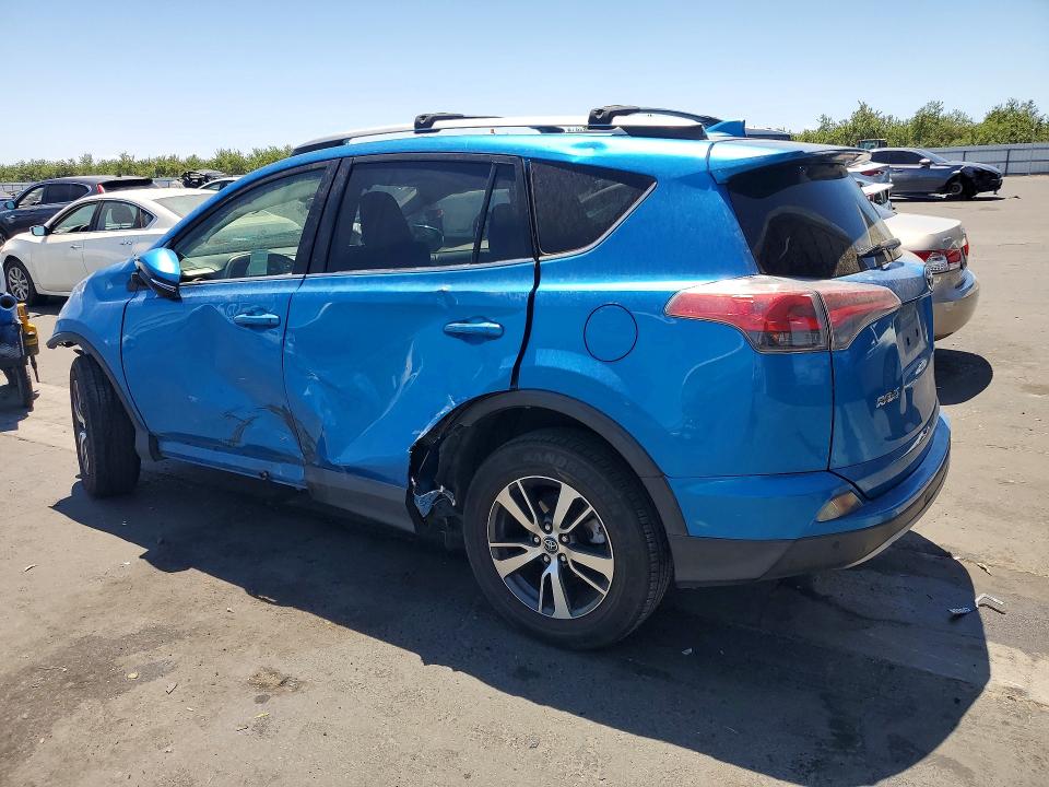 Zdjęcie 2 z aukcji – 2017 TOYOTA RAV4 z VIN JTMWFREV4HJ715533