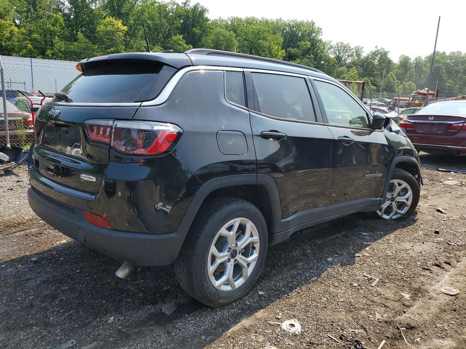 Photo 3 from auction – 2025 JEEP COMPASS with VIN 3C4NJDBN3ST617353