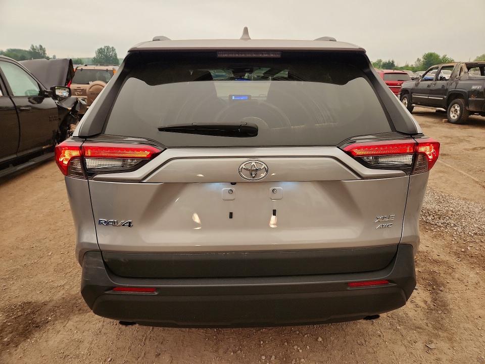 Photo 6 from auction – 2024 TOYOTA RAV4 with VIN 2T3R1RFV5RC420598