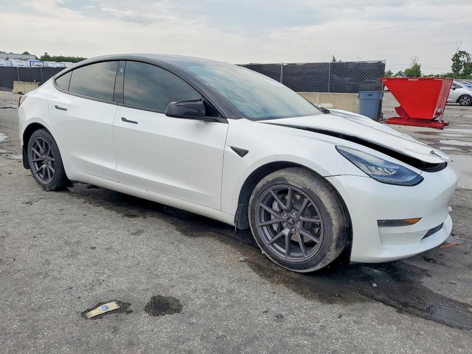 Снимка 4 от търг – 2021 TESLA MODEL 3 с VIN 5YJ3E1EA0MF853737