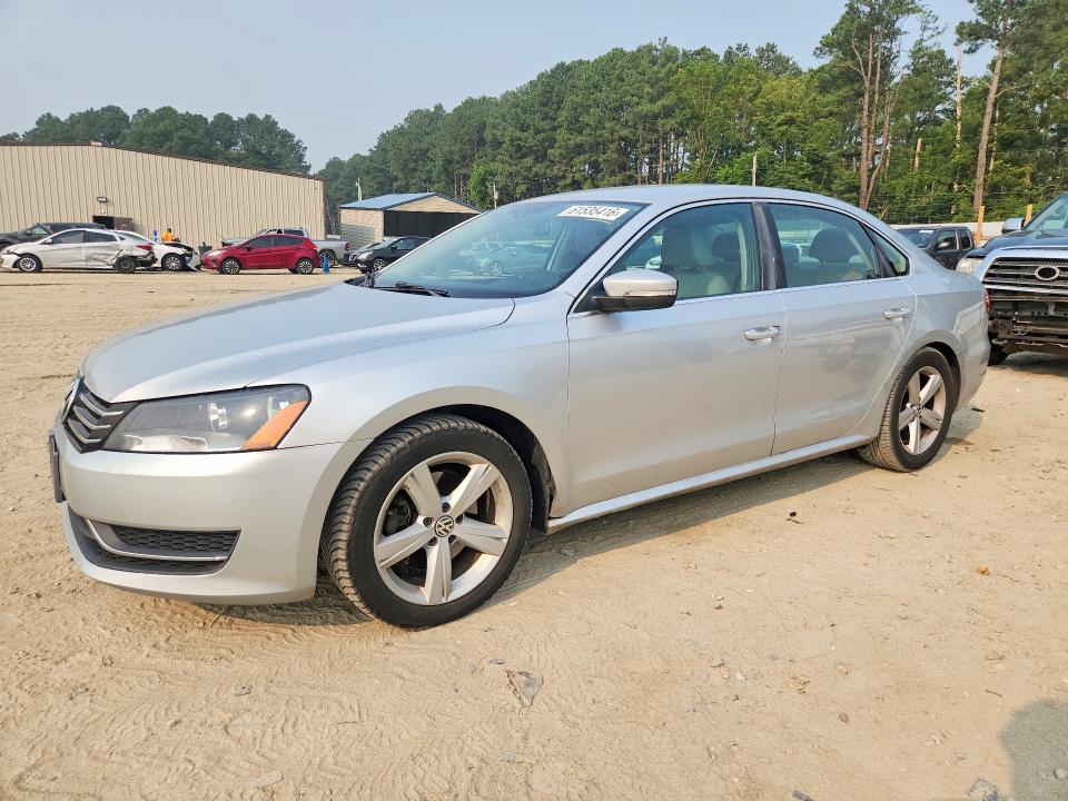 VOLKSWAGEN PASSAT 2013 с VIN 1VWBP7A31DC134443 - Снимка от търг