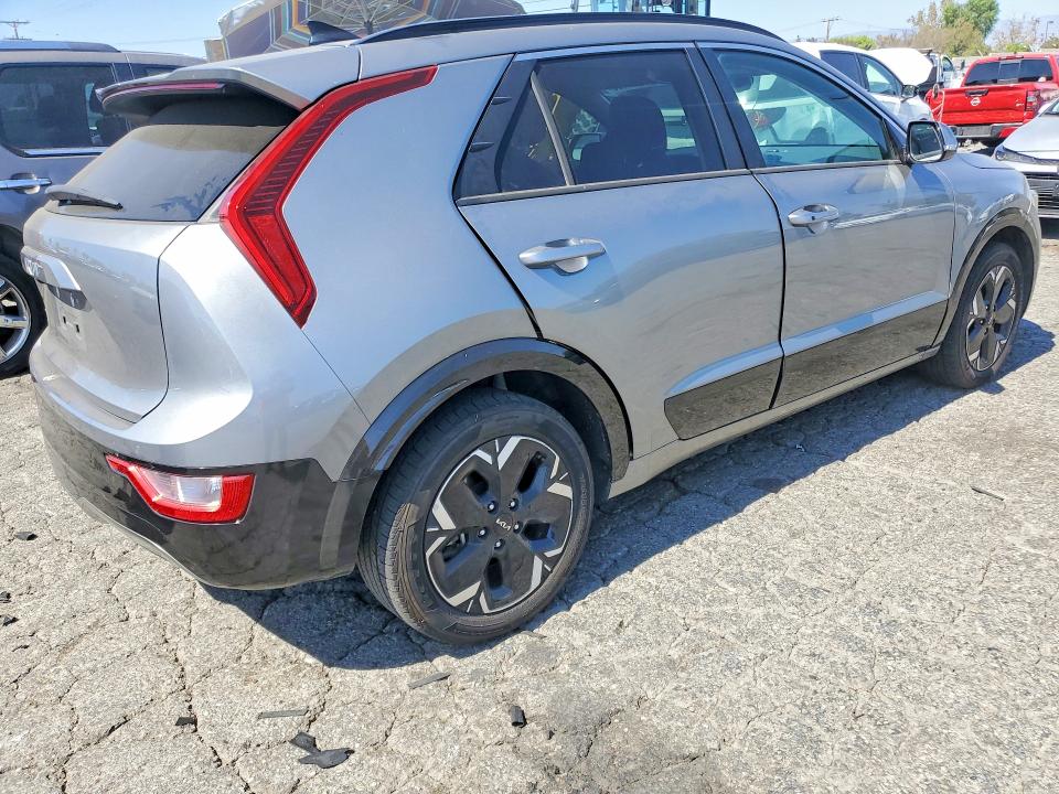 Photo 3 from auction – 2023 KIA NIRO with VIN KNDCR3L17P5028836