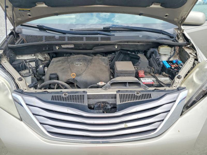 Photo 12 from auction – 2017 TOYOTA SIENNA with VIN 5TDYZ3DC0HS777477