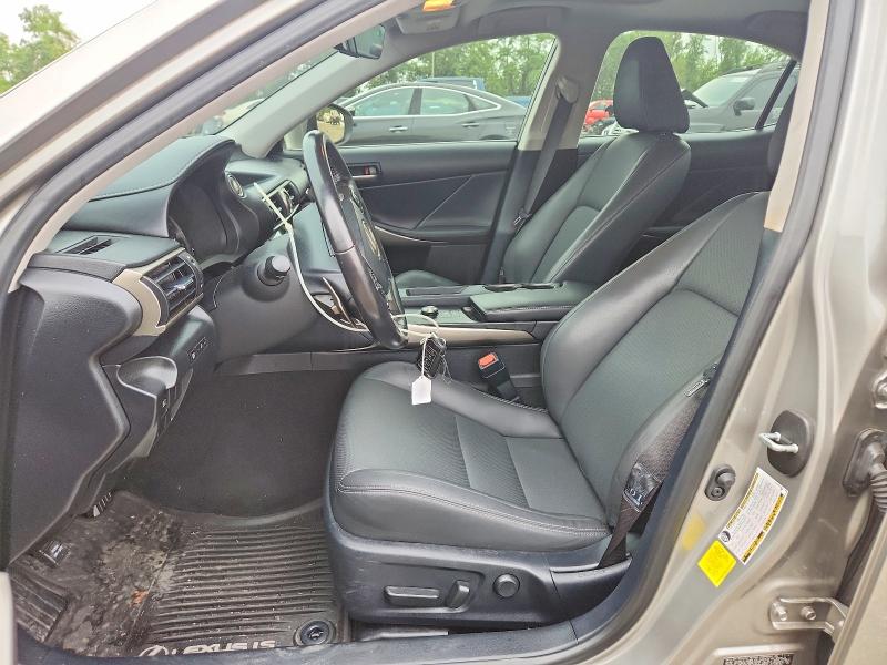 Photo 7 from auction – 2020 LEXUS IS with VIN JTHA81F24L5041443