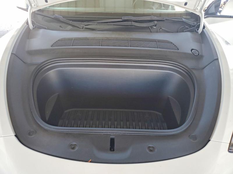 Photo 11 from auction – 2023 TESLA MODEL Y with VIN 7SAYGDEE1PF743193