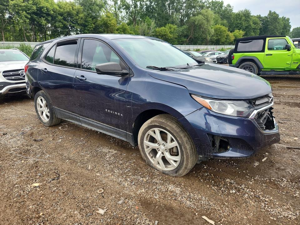 Photo 4 from auction – 2018 CHEVROLET EQUINOX with VIN 3GNAXREV6JS581918
