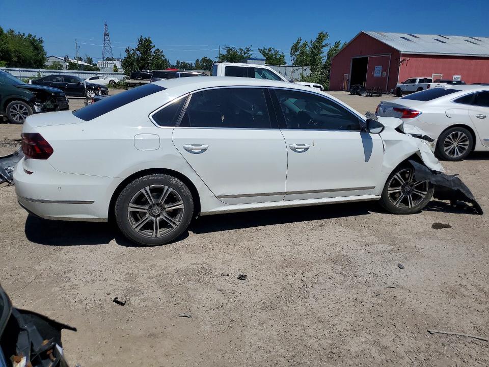 Photo 3 from auction – 2017 VOLKSWAGEN PASSAT with VIN 1VWBT7A39HC085087
