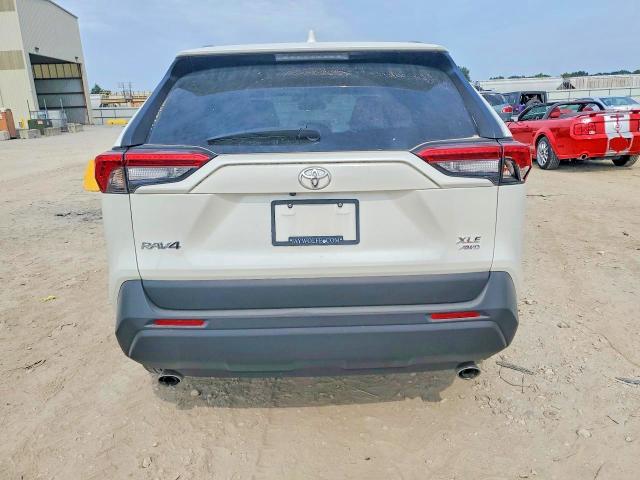 Photo 6 from auction – 2021 TOYOTA RAV4 with VIN 2T3A1RFV5MW247315