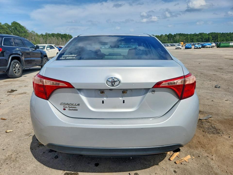 صورة رقم 6 من المزاد - 2018 TOYOTA COROLLA مع VIN 5YFBURHE9JP741983
